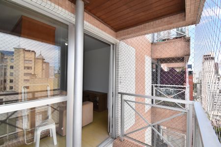 Sacada de apartamento para alugar com 1 quarto, 33m² em Centro, Curitiba