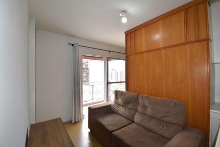 Sala e Cozinha de apartamento para alugar com 1 quarto, 33m² em Centro, Curitiba