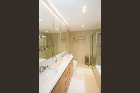 Apartamento à venda com 178m², 3 quartos e 3 vagas