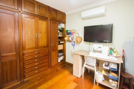 Apartamento à venda com 178m², 3 quartos e 3 vagas