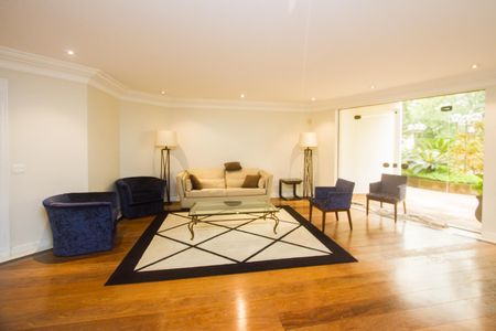 Apartamento à venda com 178m², 3 quartos e 3 vagas