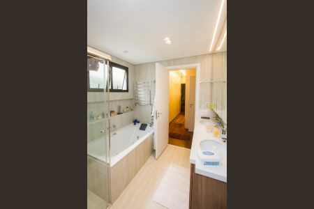 Apartamento à venda com 178m², 3 quartos e 3 vagas