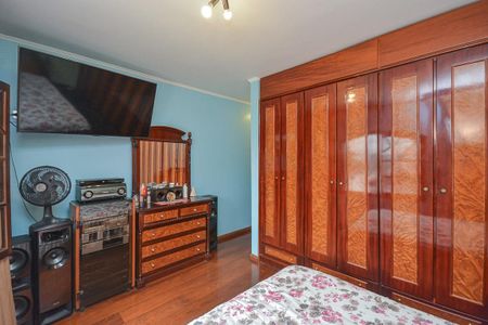 Casa à venda com 154m², 4 quartos e 2 vagas Casa à venda com 154m², 4 quartos e 2 vagasSuite