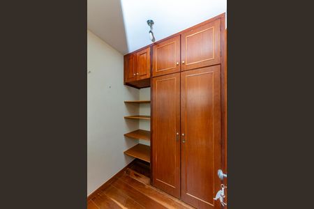 Apartamento para alugar com 179m², 4 quartos e 4 vagasQuarto de Serviço