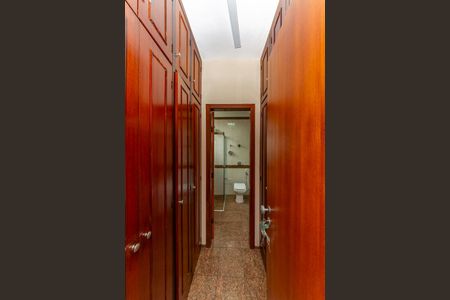 Apartamento para alugar com 179m², 4 quartos e 4 vagasCloset da suíte