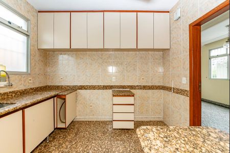 Apartamento para alugar com 179m², 4 quartos e 4 vagasCozinha