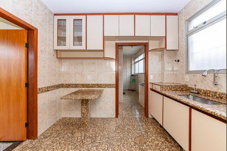 Apartamento para alugar com 179m², 4 quartos e 4 vagasCozinha