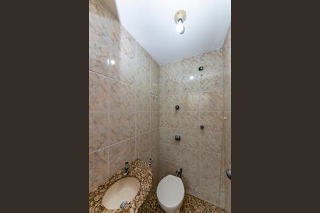 Apartamento para alugar com 179m², 4 quartos e 4 vagasBanheiro de serviço