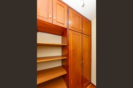 Apartamento para alugar com 179m², 4 quartos e 4 vagasQuarto de Serviço