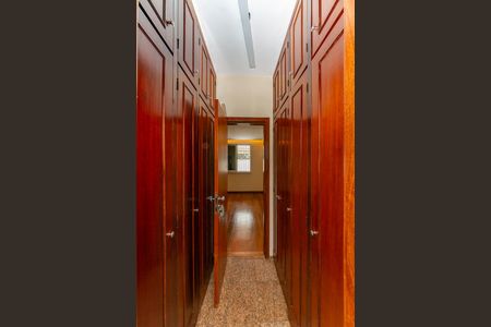 Apartamento para alugar com 179m², 4 quartos e 4 vagasCloset da suíte