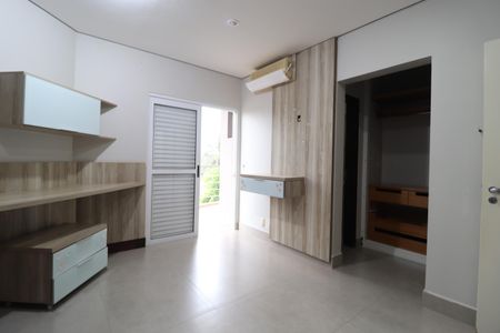 Casa de condomínio para alugar com 250m², 4 quartos e 4 vagasQuarto 2 - Suíte