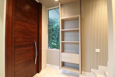 Casa de condomínio para alugar com 250m², 4 quartos e 4 vagasHall de entrada