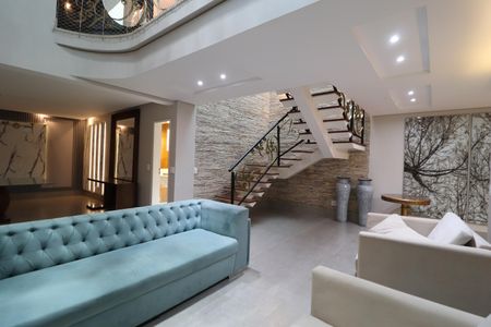 Casa de condomínio para alugar com 250m², 4 quartos e 4 vagasSala