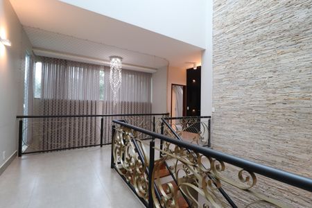 Casa de condomínio para alugar com 250m², 4 quartos e 4 vagasHall Quartos