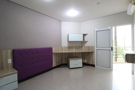 Casa de condomínio para alugar com 250m², 4 quartos e 4 vagasQuarto 2 - Suíte
