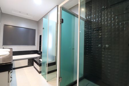 Casa de condomínio para alugar com 250m², 4 quartos e 4 vagasBanheiro do Quarto 4