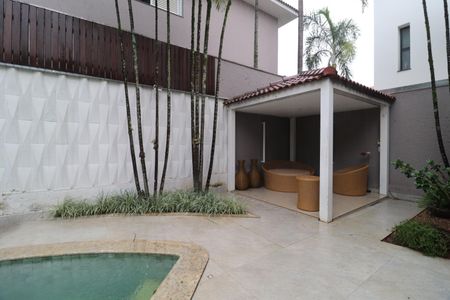 Casa de condomínio para alugar com 250m², 4 quartos e 4 vagasPiscina