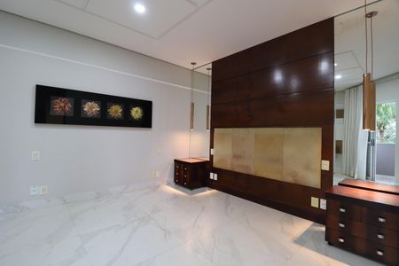 Casa de condomínio para alugar com 250m², 4 quartos e 4 vagasQuarto 4 - Suíte