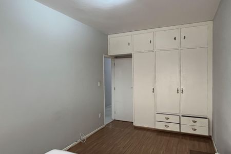 Quarto 2 de apartamento para alugar com 2 quartos, 93m² em Gonzaga, Santos