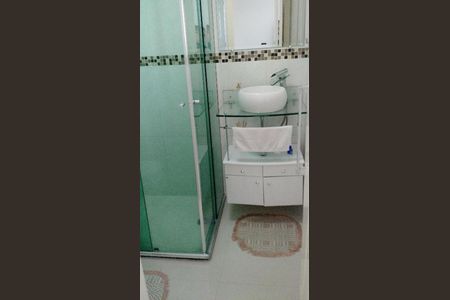 Banheiro de apartamento à venda com 3 quartos, 56m² em Jardim Cocaia, Guarulhos