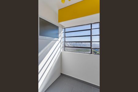 Cozinha e Área de Serviço de apartamento para alugar com 2 quartos, 92m² em Vila Jardim, Porto Alegre