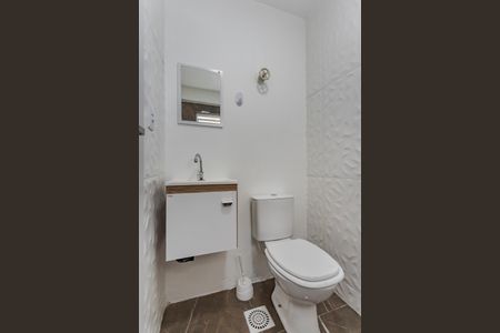 Banheiro de apartamento para alugar com 2 quartos, 92m² em Vila Jardim, Porto Alegre