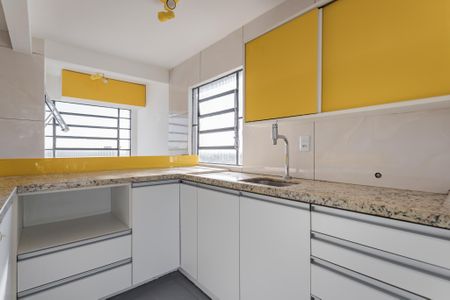 Cozinha de apartamento para alugar com 2 quartos, 92m² em Vila Jardim, Porto Alegre