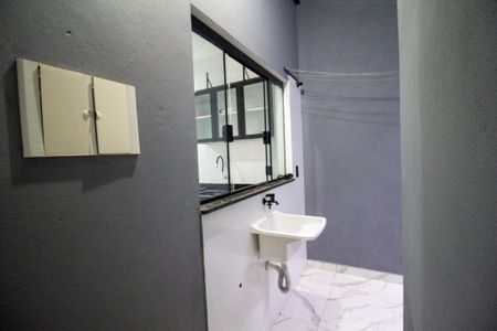 Casa para alugar com 60m², 2 quartos e 1 vagaÁrea de Serviço