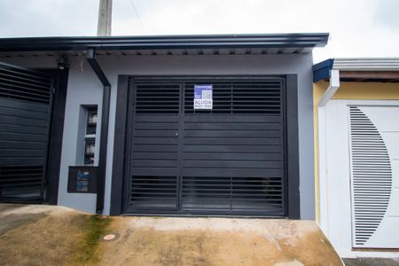 Casa para alugar com 60m², 2 quartos e 1 vagaFachada