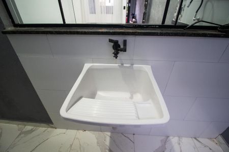 Casa para alugar com 60m², 2 quartos e 1 vagaÁrea de Serviço