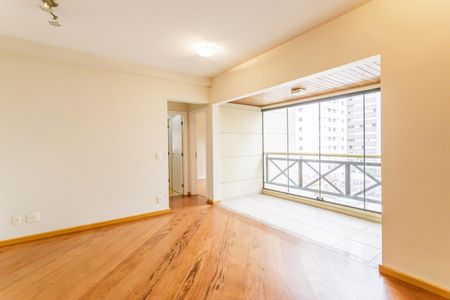 Sala de apartamento para alugar com 3 quartos, 95m² em Moema, São Paulo