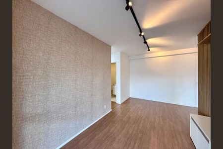 Sala de apartamento para alugar com 2 quartos, 70m² em Chácara Santo Antônio (zona Sul), São Paulo