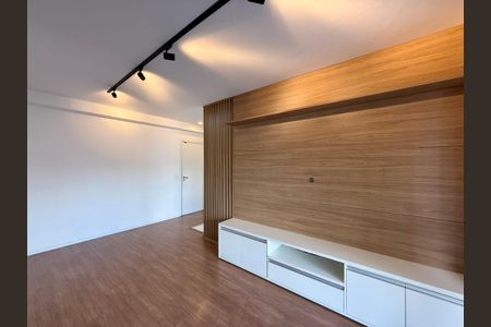 Apartamento para alugar com 70m², 2 quartos e 2 vagasSala