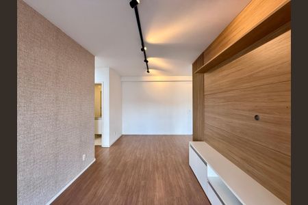 Sala de apartamento para alugar com 2 quartos, 70m² em Chácara Santo Antônio (zona Sul), São Paulo