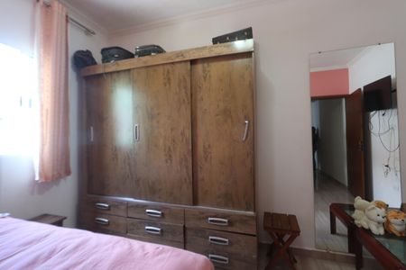 Quarto 1 de casa para alugar com 2 quartos, 100m² em Jardim Sapopemba, São Paulo