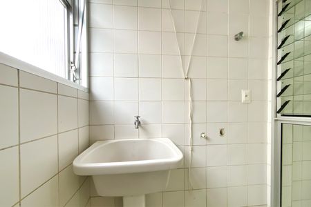 Apartamento à venda com 77m², 2 quartos e 1 vagaÁrea de Serviço