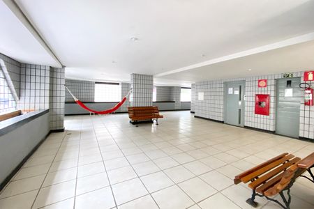 Apartamento à venda com 77m², 2 quartos e 1 vagaÁrea comum