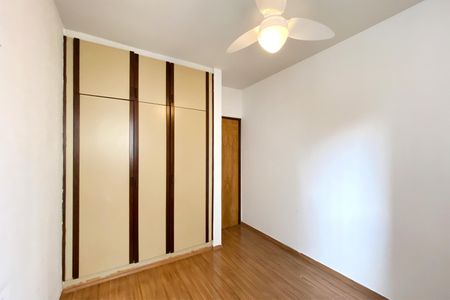 Apartamento à venda com 77m², 2 quartos e 1 vagaQuarto 2