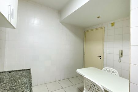 Apartamento à venda com 77m², 2 quartos e 1 vagaCozinha
