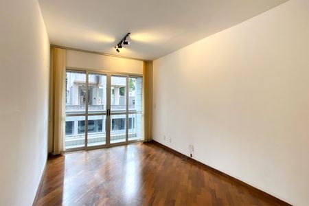 Apartamento à venda com 77m², 2 quartos e 1 vagaSala