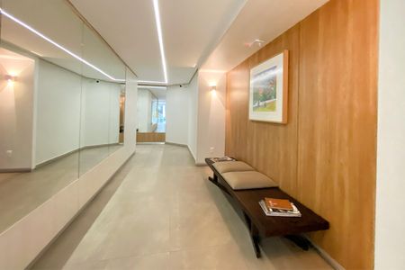 Apartamento à venda com 77m², 2 quartos e 1 vagaÁrea comum