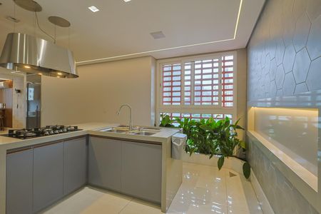 Apartamento à venda com 172m², 3 quartos e 1 vaga