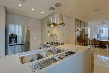 Apartamento à venda com 172m², 3 quartos e 1 vaga