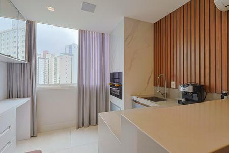 Apartamento à venda com 172m², 3 quartos e 1 vaga