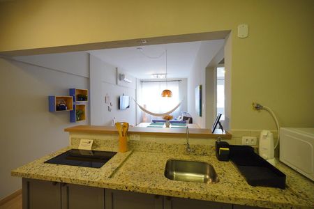 Cozinha de apartamento para alugar com 1 quarto, 53m² em Centro, Florianópolis