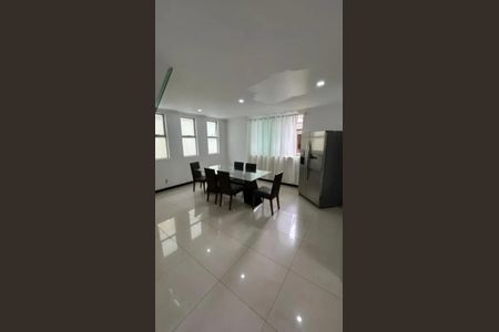 Casa para alugar com 4 quartos, 280m² em Cabral, Contagem
