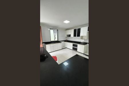 Casa para alugar com 4 quartos, 280m² em Cabral, Contagem