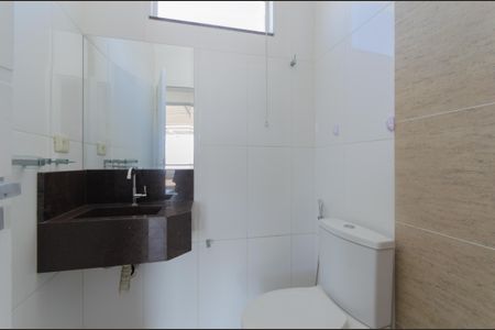 Casa para alugar com 230m², 2 quartos e 2 vagas Casa para alugar com 230m², 2 quartos e 2 vagasBanheiro de serviço