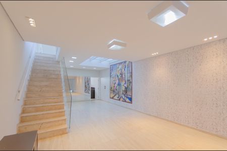 Casa para alugar com 230m², 2 quartos e 2 vagas Casa para alugar com 230m², 2 quartos e 2 vagasSala