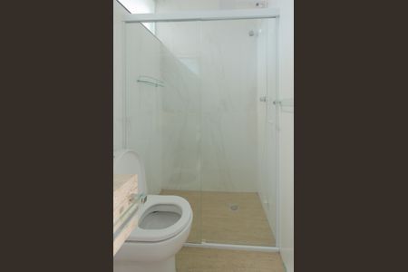 Casa para alugar com 230m², 2 quartos e 2 vagas Casa para alugar com 230m², 2 quartos e 2 vagasBanheiro da Suíte 1